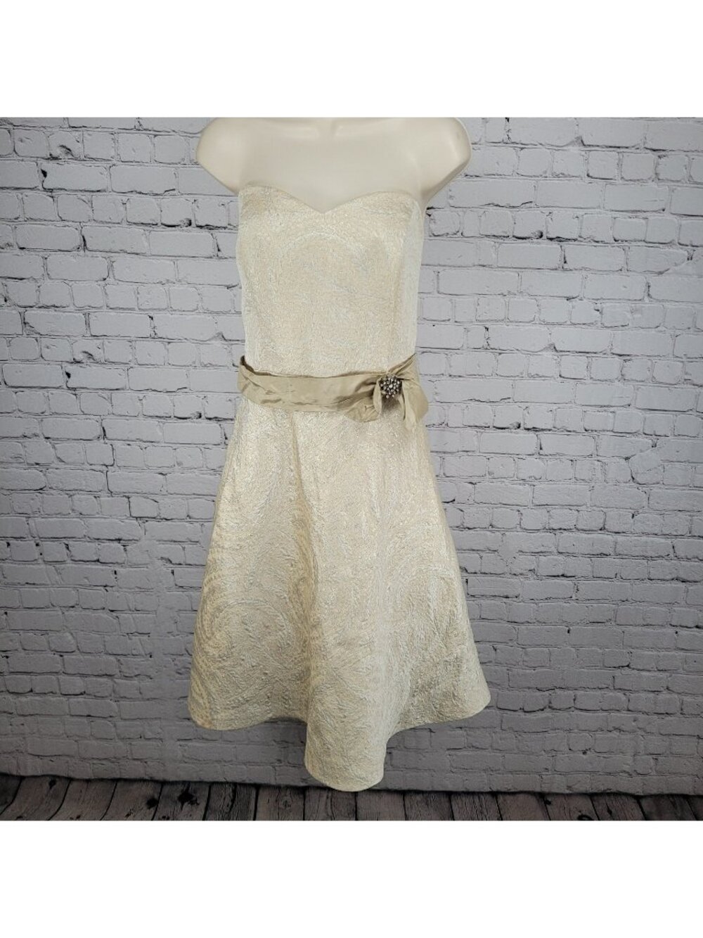 VTG David's Bridal Cream Gold Metallic Brocade Sleeveless Brooch A Line Dress 14